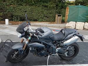 TRIUMPH SPEED TRIPLE