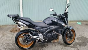 SUZUKI 600