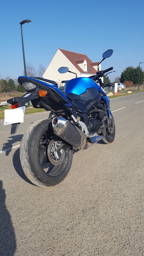 Photo SUZUKI GSR 750