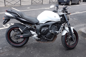 YAMAHA FZ6 600