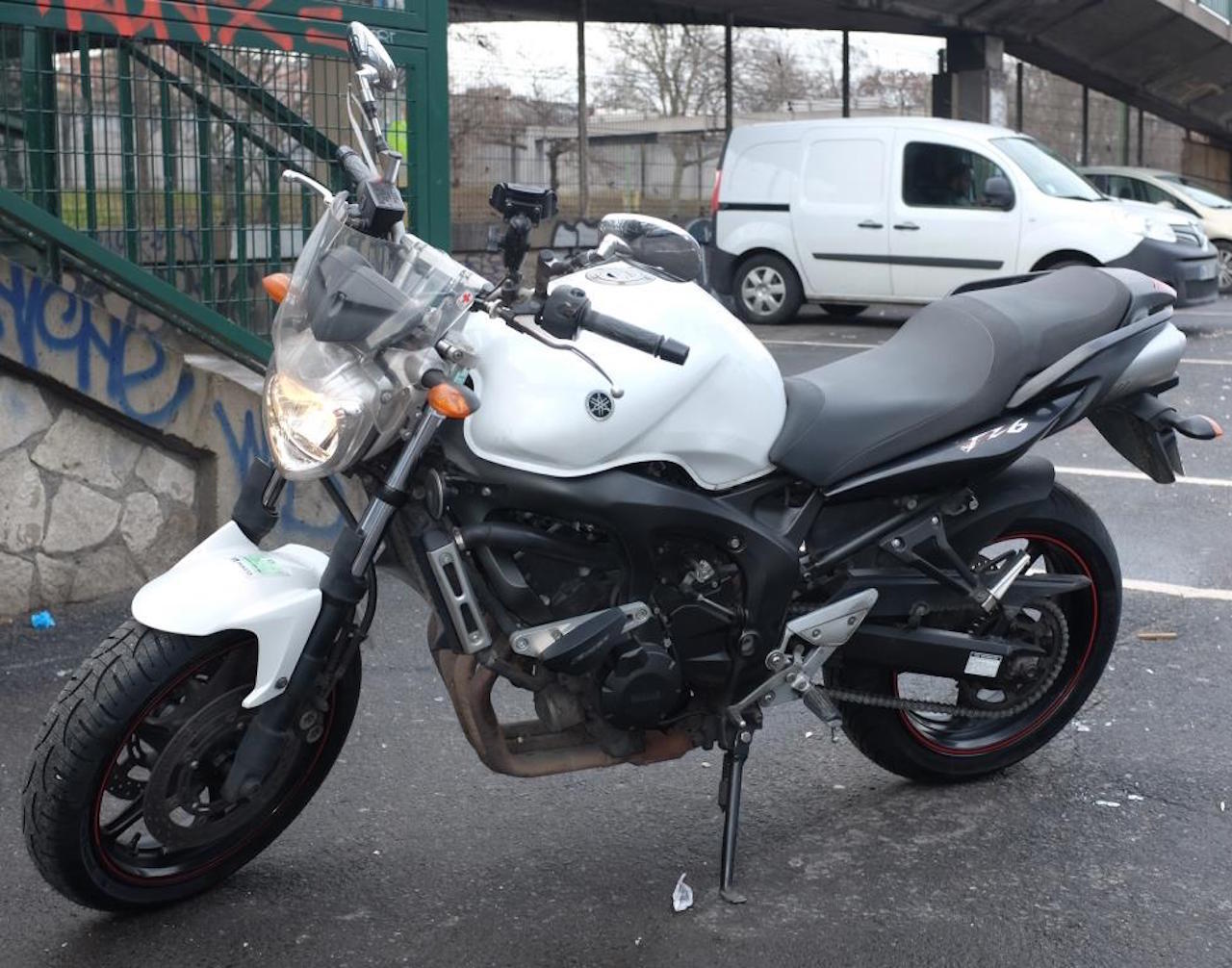 Photo YAMAHA FZ6 600