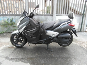YAMAHA XMAX