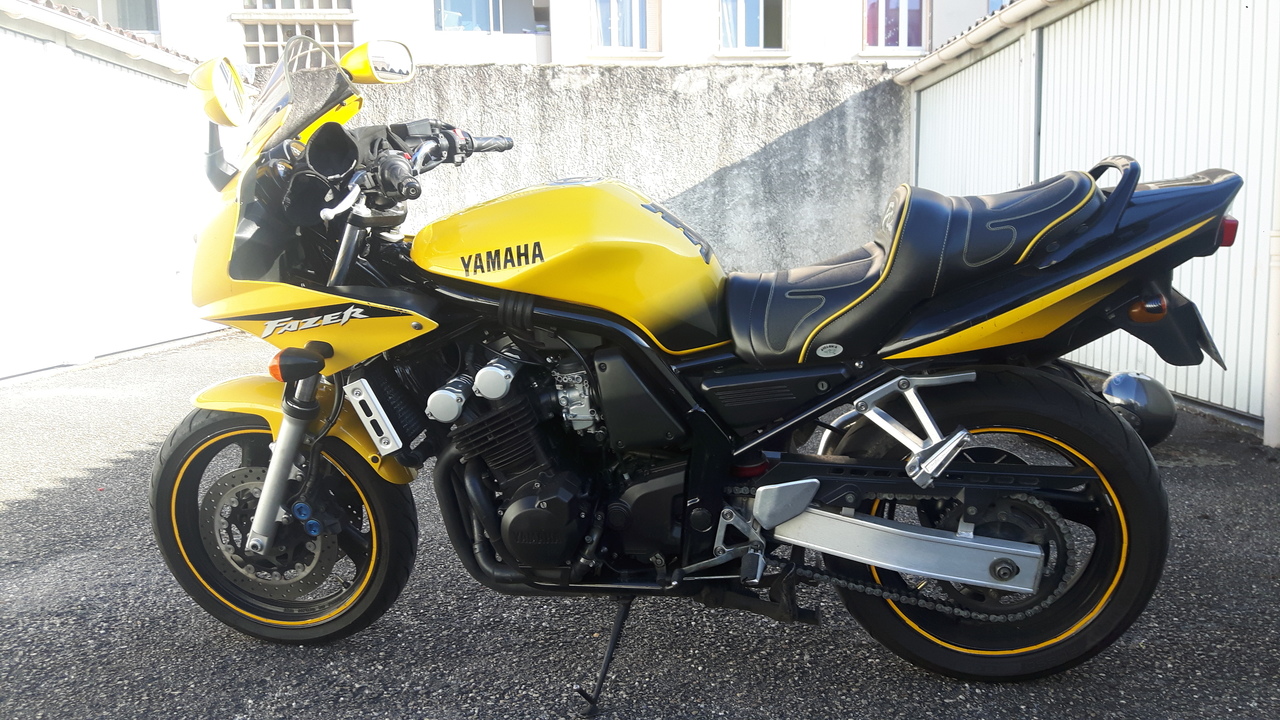 Photo YAMAHA FAZER