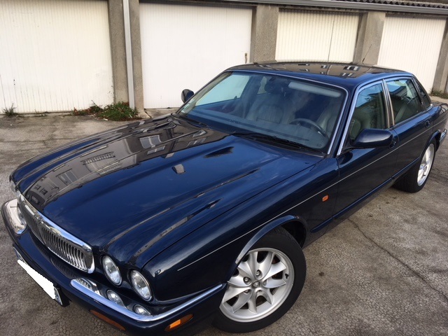 Photo JAGUAR X300
