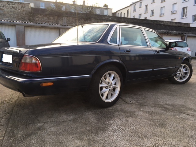 Photo JAGUAR X300