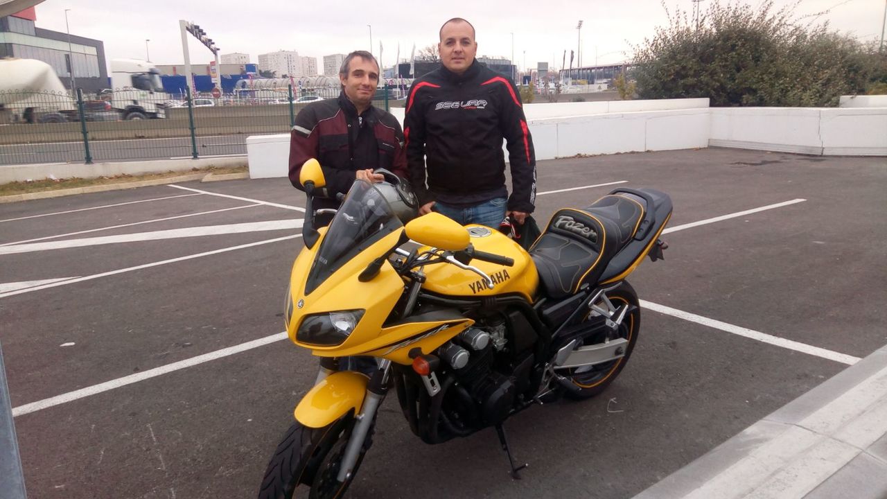 Photo YAMAHA FAZER