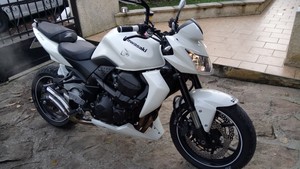 KAWASAKI Z750