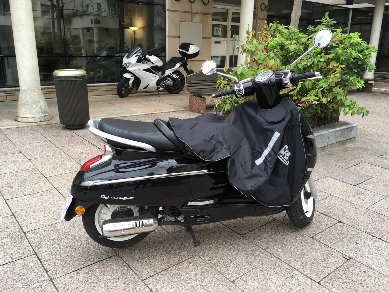 Photo PEUGEOT DJANGO