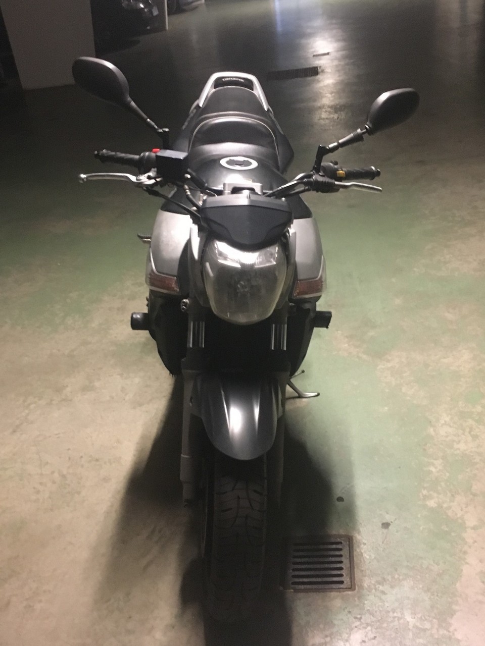 Photo SUZUKI GSR 600