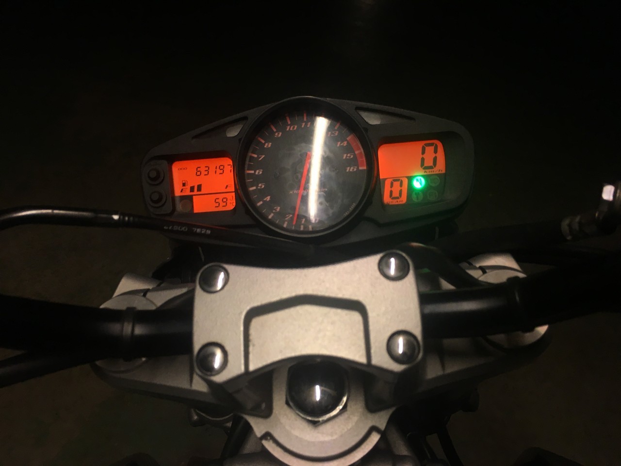 Photo SUZUKI GSR 600