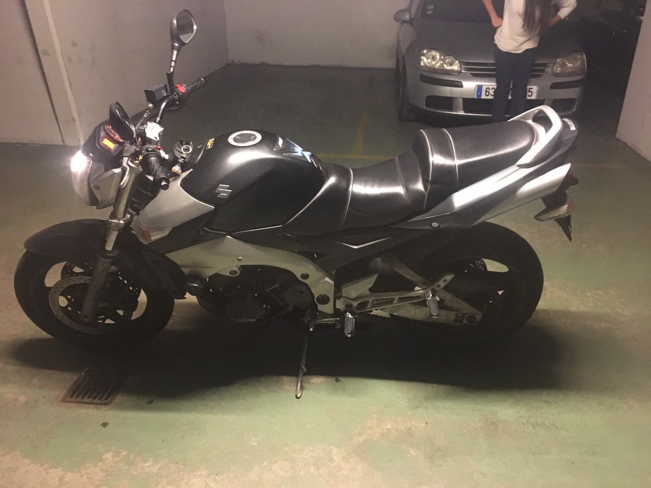 Photo SUZUKI GSR 600