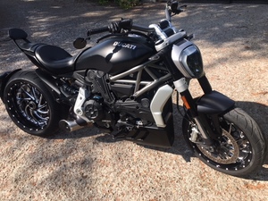 DUCATI X DIAVEL