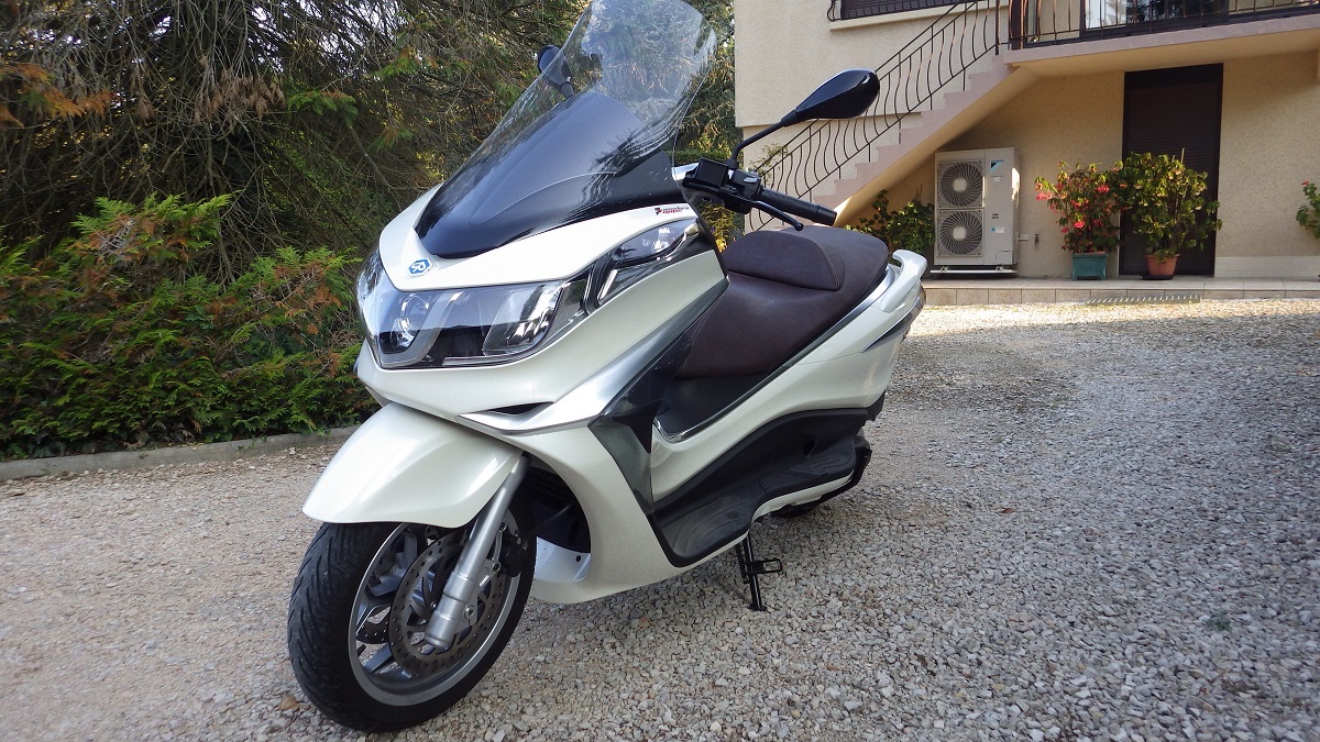 Photo PIAGGIO X10 350