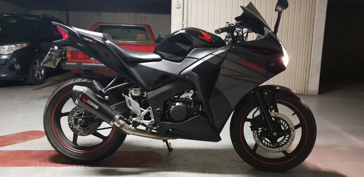 Photo HONDA CBR 125 R