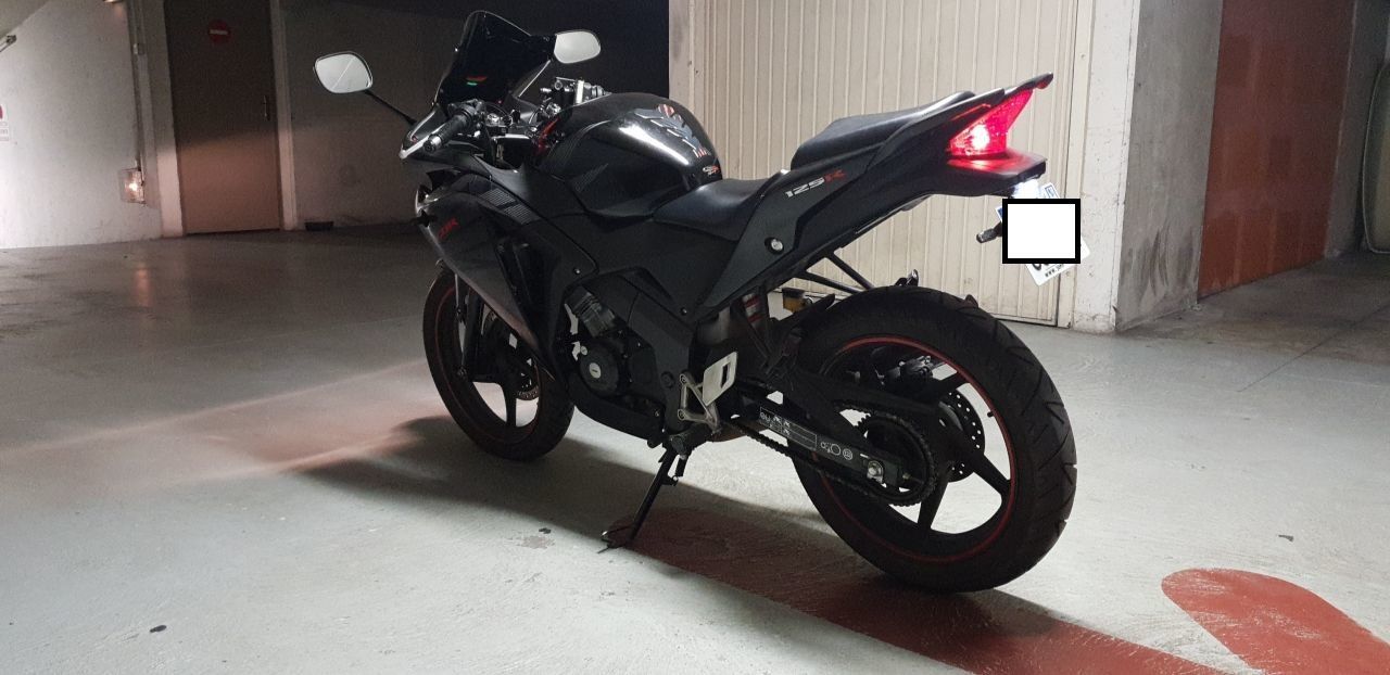 Photo HONDA CBR 125 R