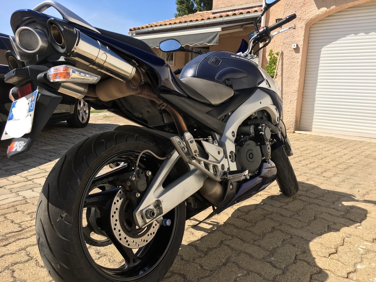 Photo SUZUKI GSR 600