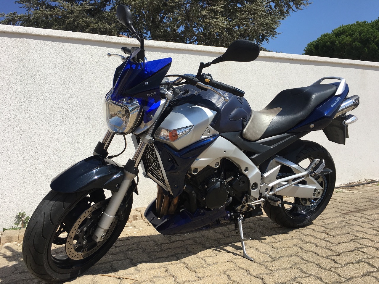 Photo SUZUKI GSR 600
