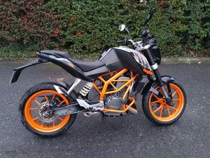 KTM DUKE 390