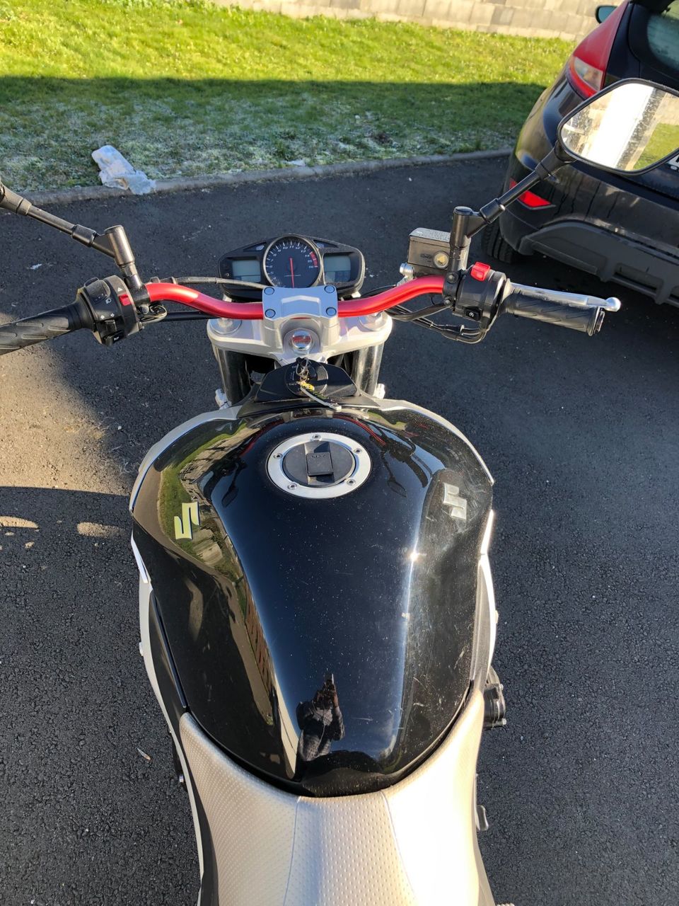 Photo SUZUKI GSR 600