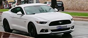 FORD MUSTANG