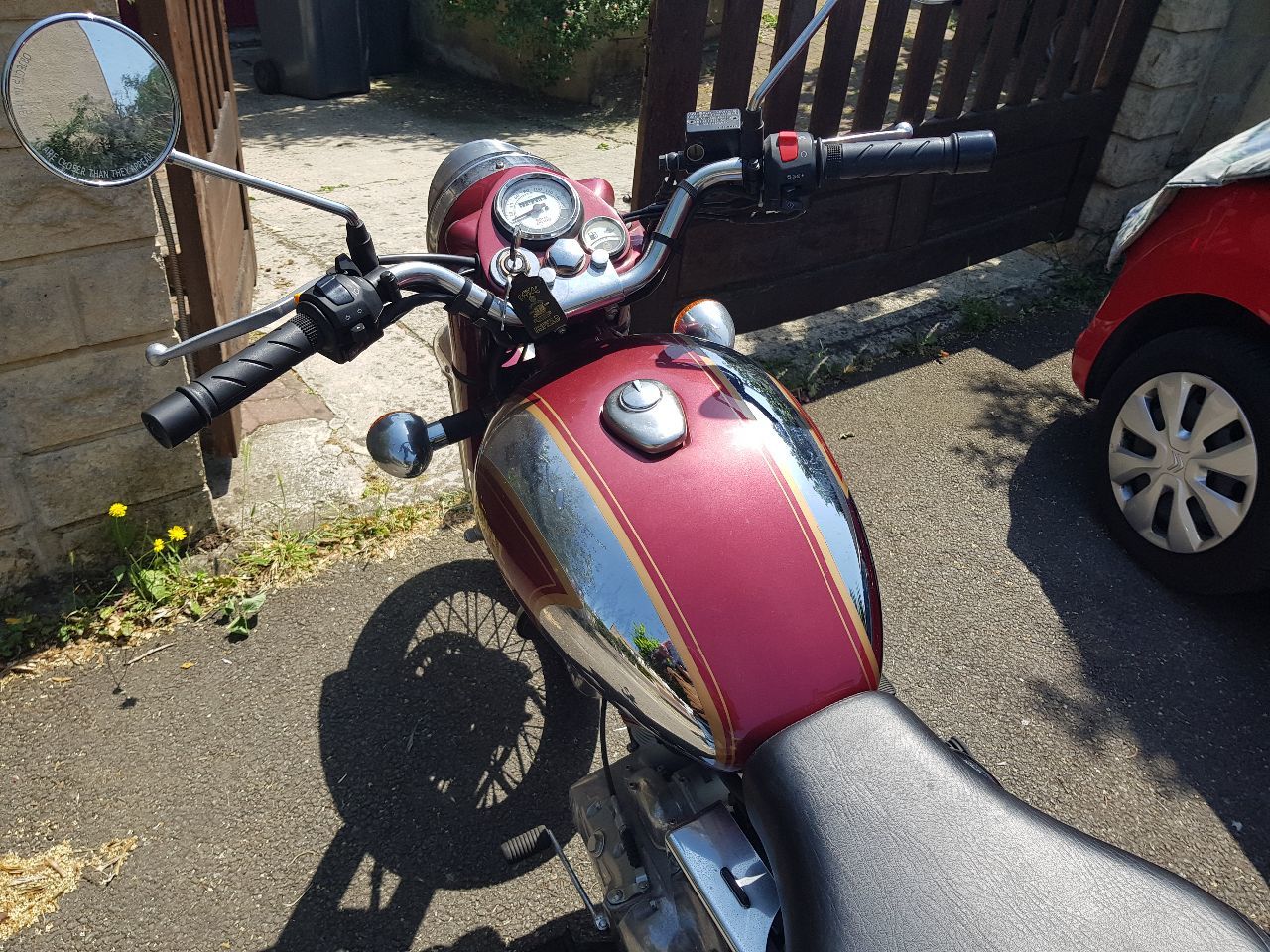 Photo ROYAL ENFIELD BULLET