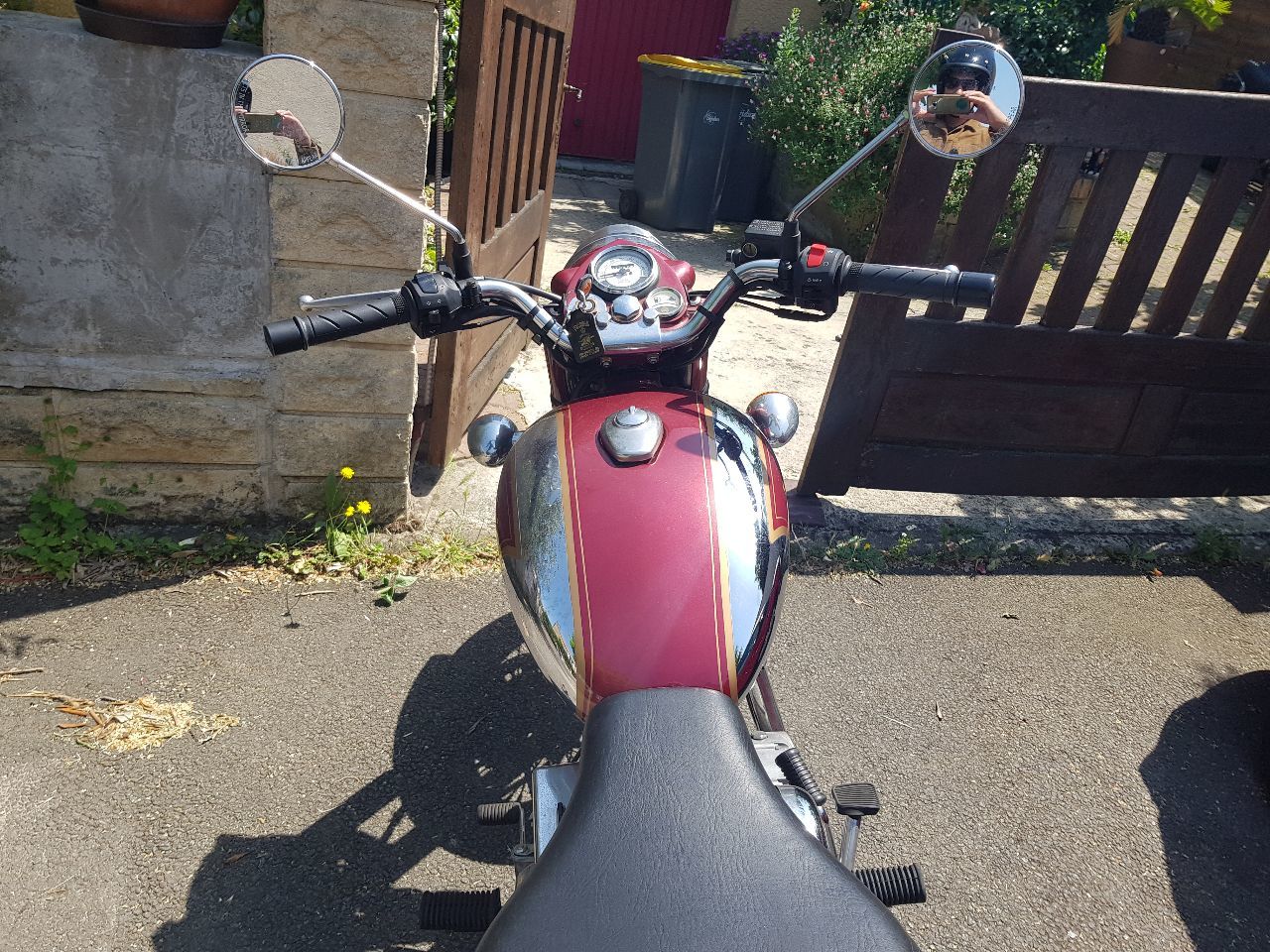 Photo ROYAL ENFIELD BULLET