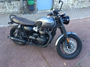 TRIUMPH BONNEVILLE T120 BLACK