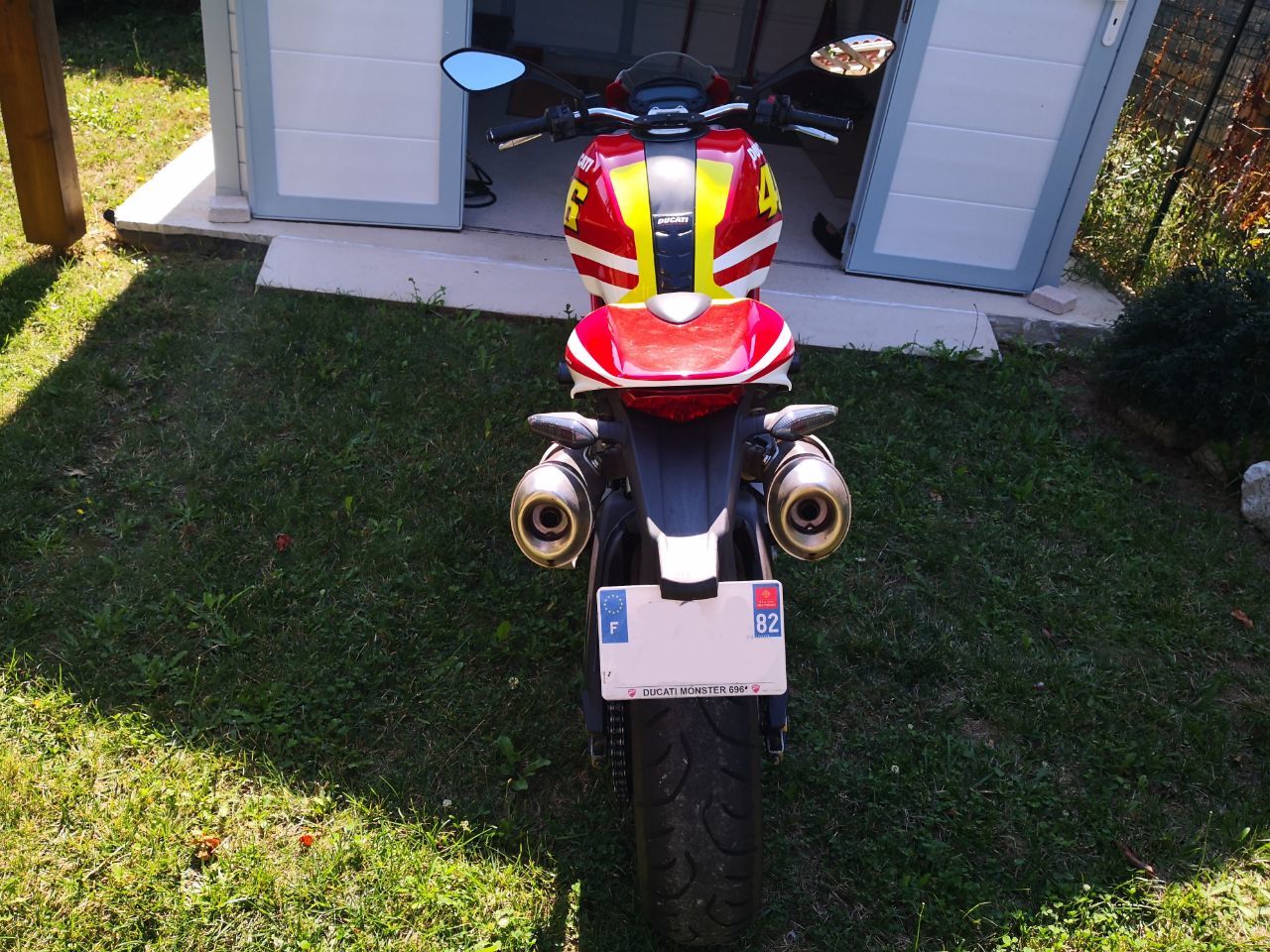 Photo DUCATI MONSTER 696