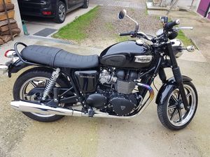 TRIUMPH BONNEVILLE 865