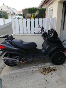PIAGGIO MP3 500