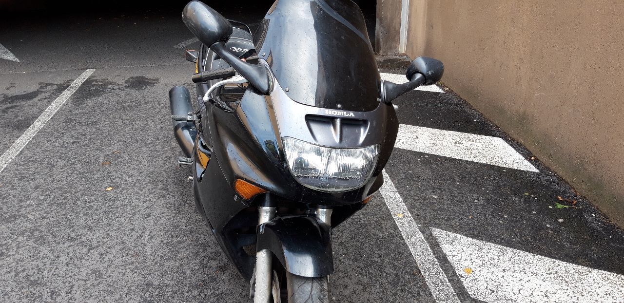 Photo HONDA CBR 1000 F