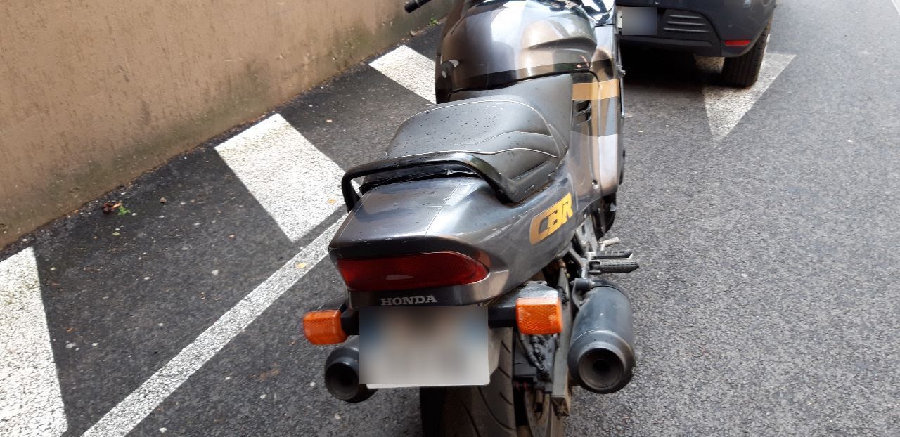 Photo HONDA CBR 1000 F