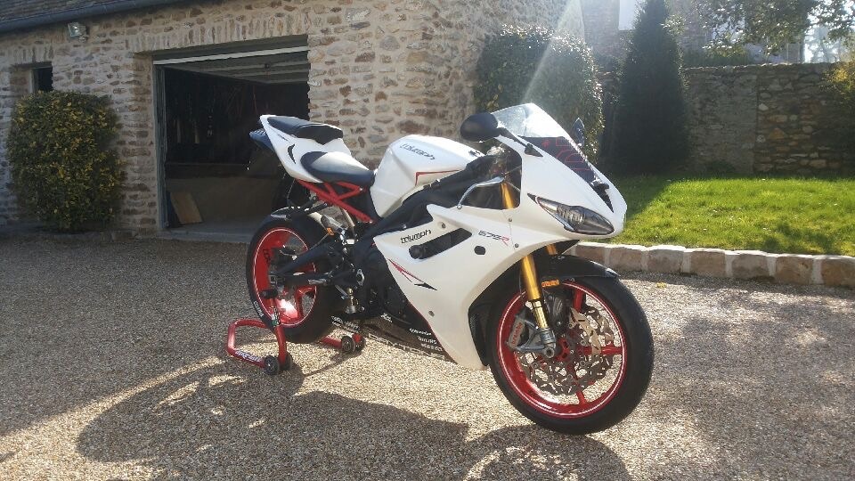 Photo TRIUMPH DAYTONA 675 R