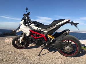 DUCATI HYPERMOTARD 939
