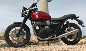 TRIUMPH STREET TWIN