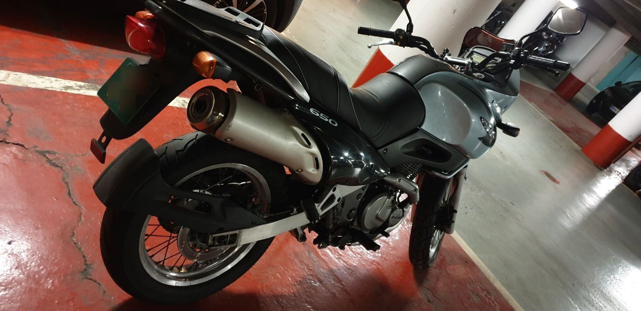 Photo SUZUKI XF 650 FREEWIND