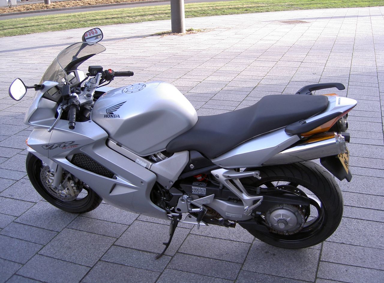 Photo HONDA VFR 800