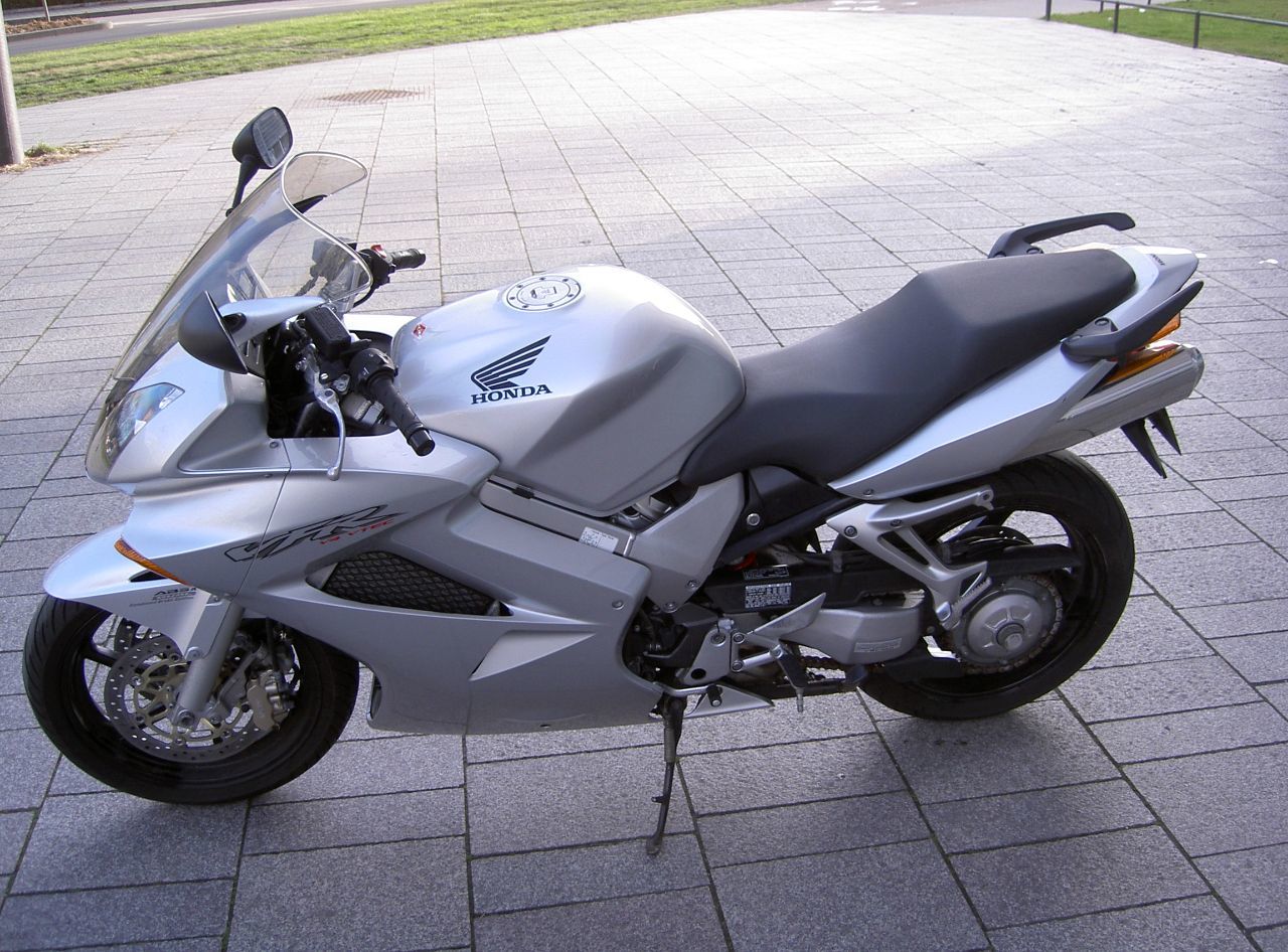 Photo HONDA VFR 800