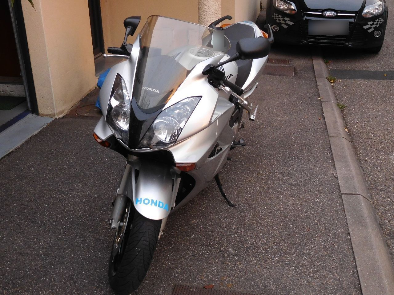 Photo HONDA VFR 800