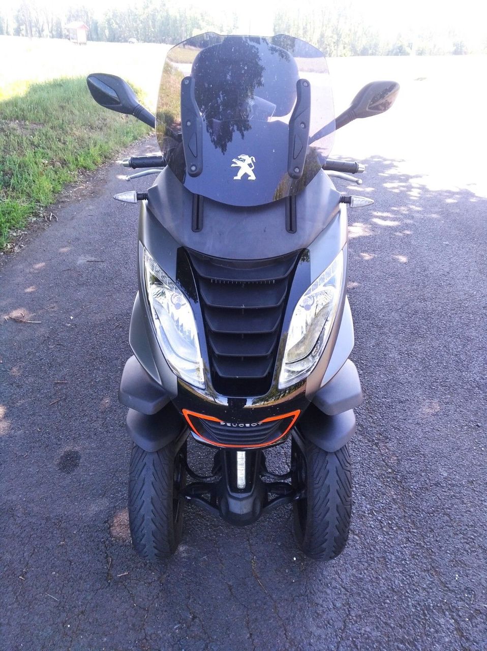 Photo PEUGEOT METROPOLIS 400