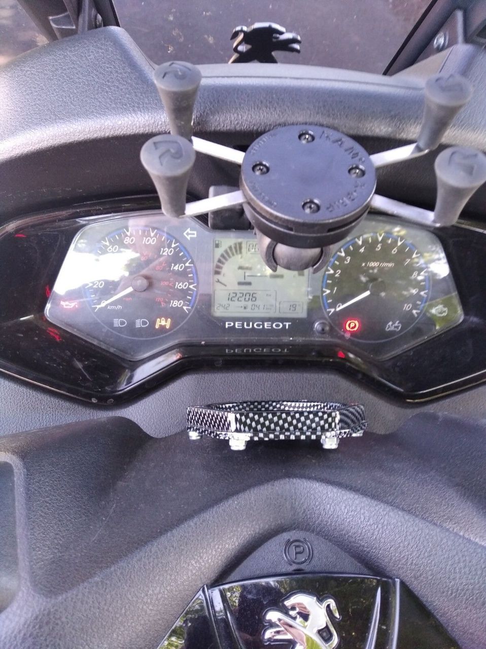 Photo PEUGEOT METROPOLIS 400