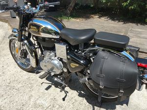 ROYAL ENFIELD CLASSIC 500