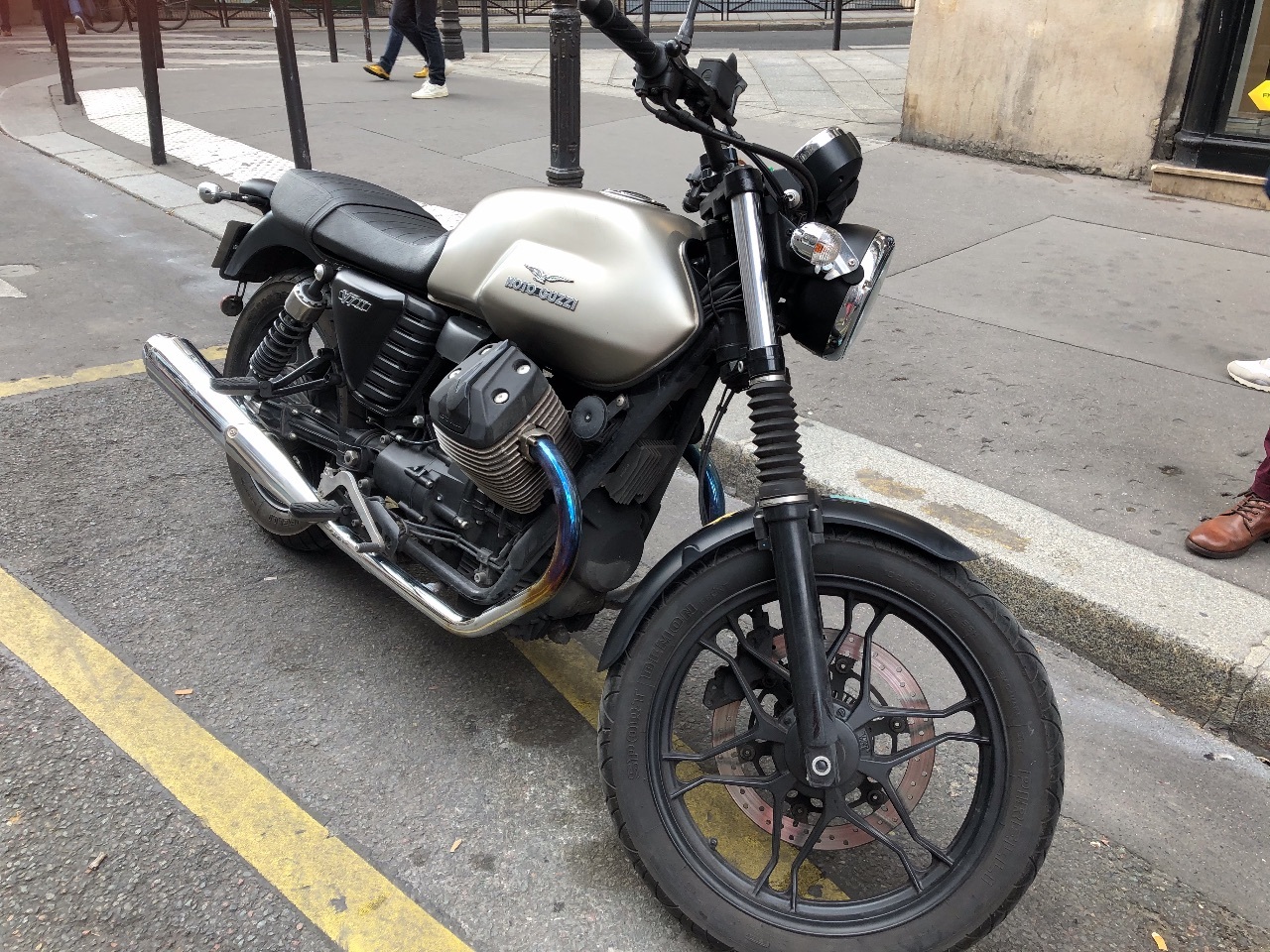 Photo MOTO GUZZI V7II STONE
