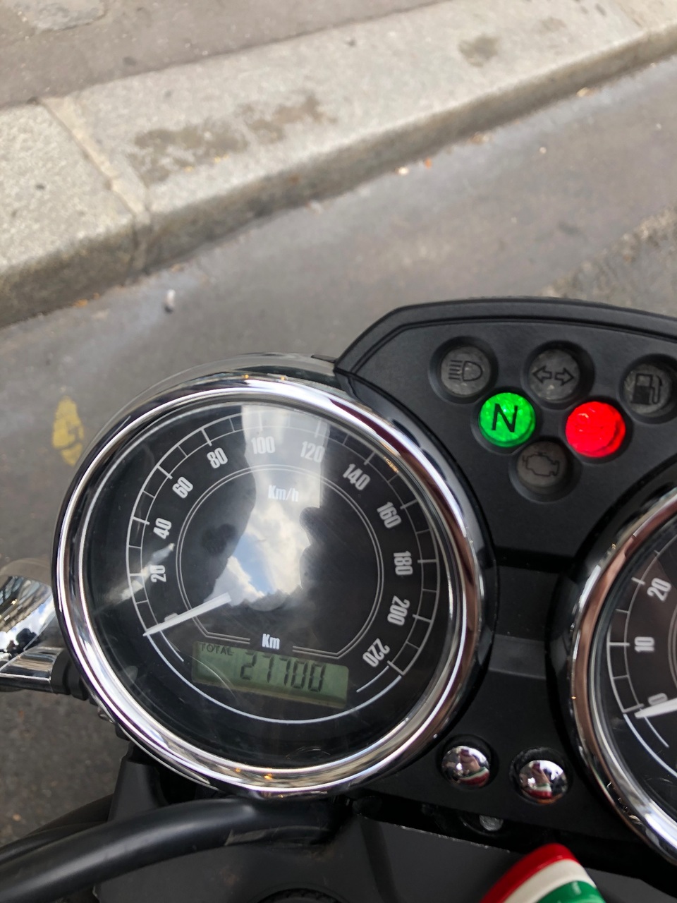 Photo MOTO GUZZI V7II STONE