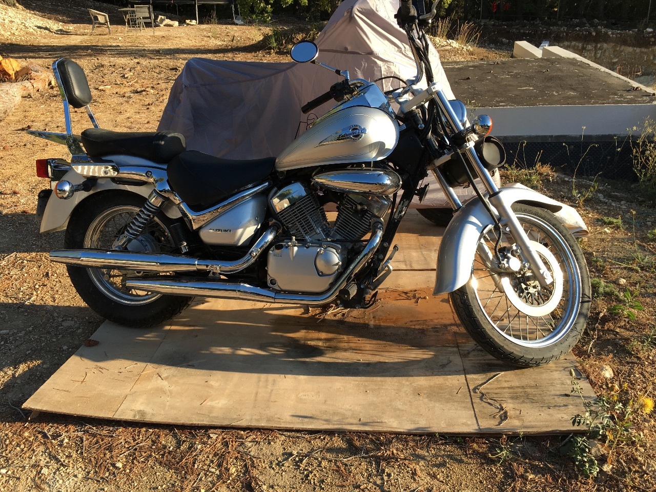 Photo SUZUKI INTRUDER