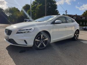 VOLVO V40 1.5