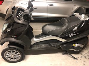 PIAGGIO MP3 400