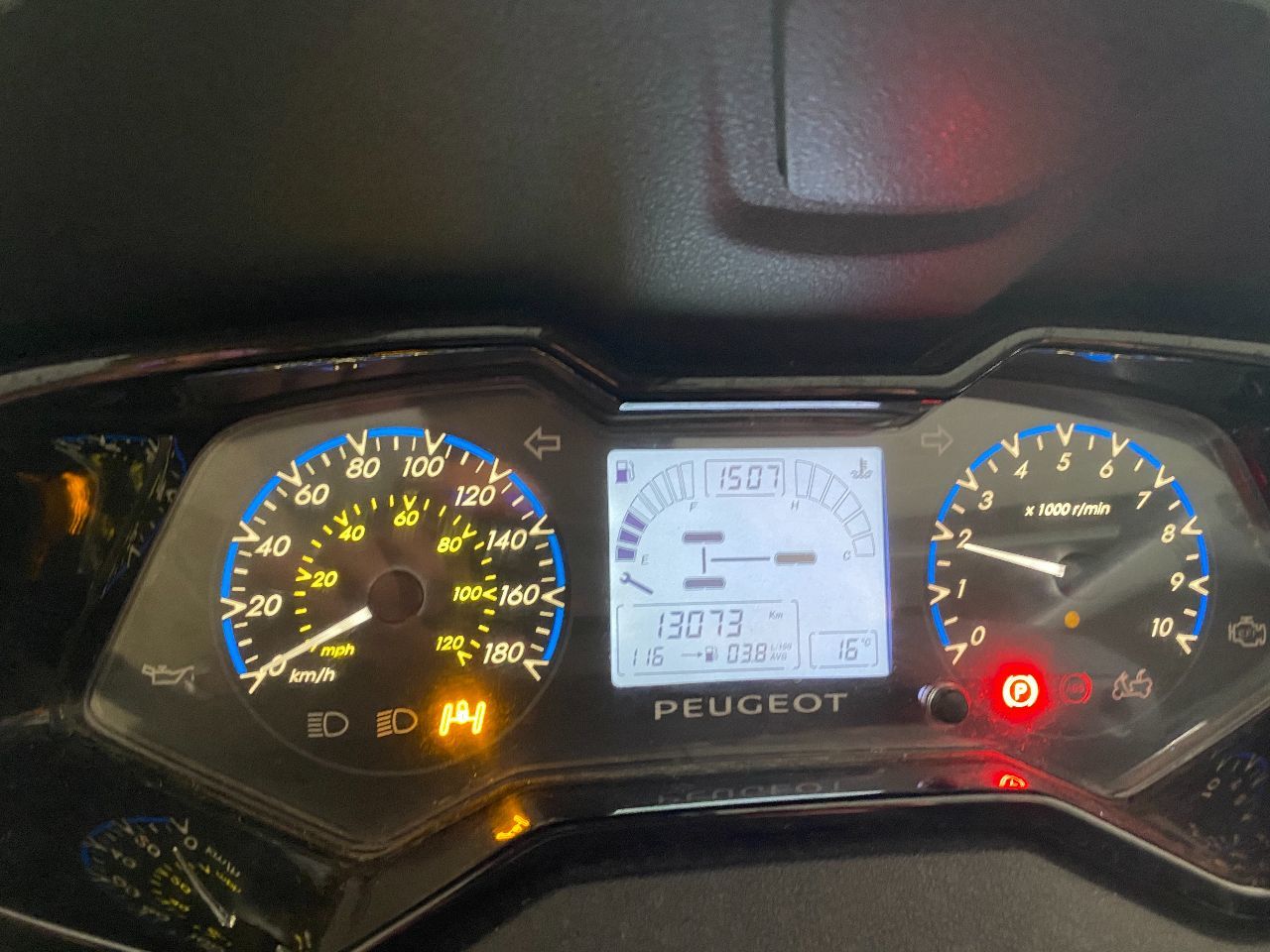 Photo PEUGEOT METROPOLIS