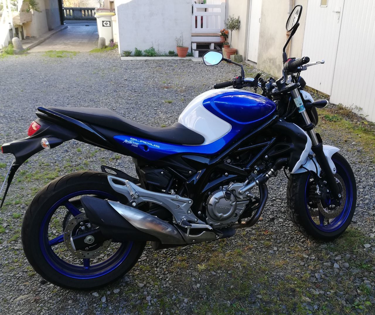Photo SUZUKI SFV 650 UA