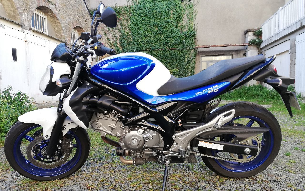 Photo SUZUKI SFV 650 UA
